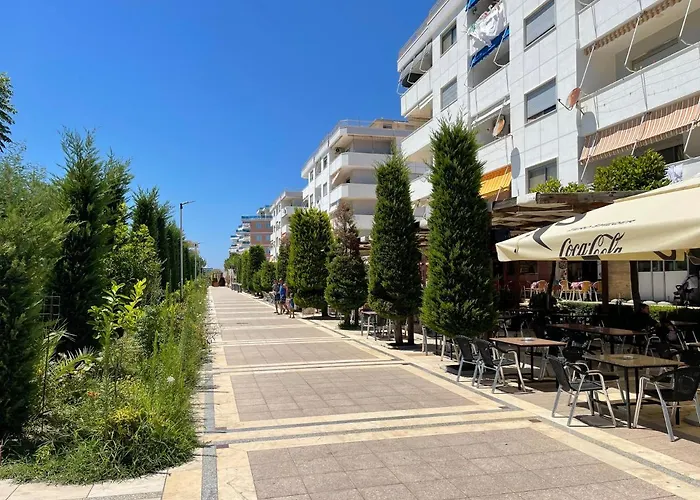 Ake Fishta Apartament Velipojë